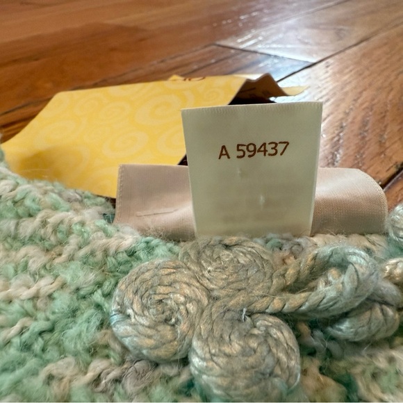 Boyne Valley Weavers Made in Ireland Fringed Poncho Green Plaid OS Wool/Alpaca - Picture 9 of 12